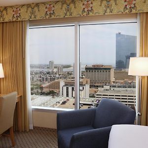Rendezvous Tower Premier Queen Room